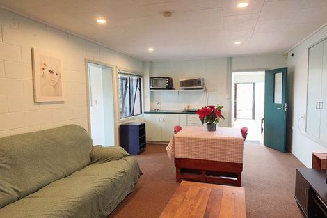 Photo of property in 5 Currey Crescent, Milford, Auckland, 0620