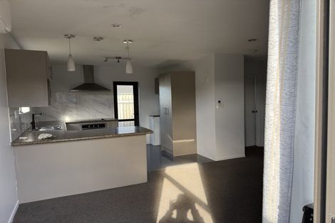 Photo of property in 26 Nile Road, Kelston, Auckland, 0602