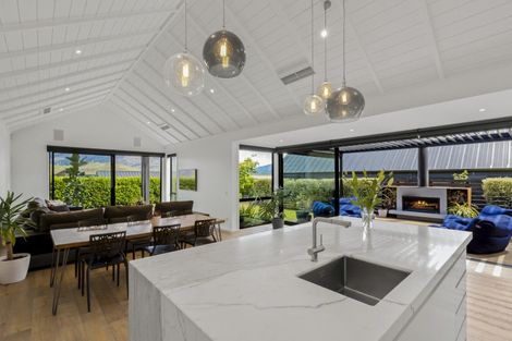 Photo of property in 58 Falconer Rise, Jacks Point, Queenstown, 9371