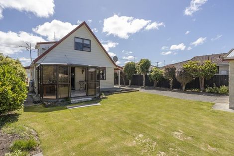 Photo of property in 206 Grimseys Road, Redwood, Christchurch, 8051