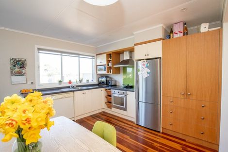 Photo of property in 67 Pipiroa Road, Ngatea, 3503