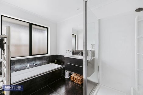 Photo of property in 28 Trans Tasman Way, Pyes Pa, Tauranga, 3112