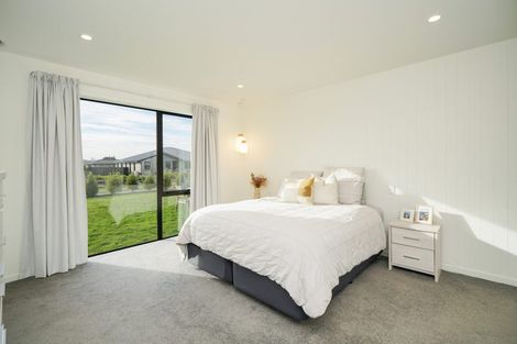 Photo of property in 6 Chatham Rise, Seaward Bush, Invercargill, 9812