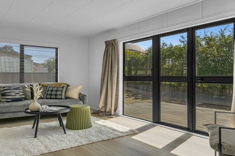 Photo of property in 2/40 Rosella Road, Mangere East, Auckland, 2024