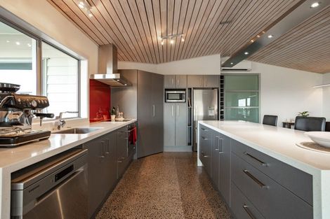 Photo of property in 152 Centennial Drive, Whitianga, 3510