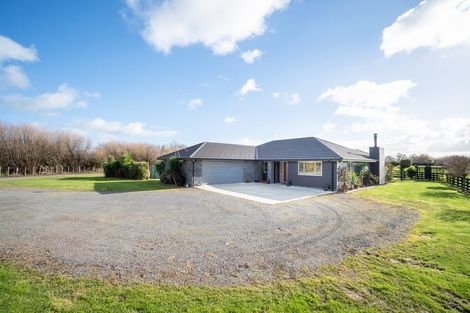 Photo of property in 222 Oroua Road, Kairanga, Palmerston North, 4475