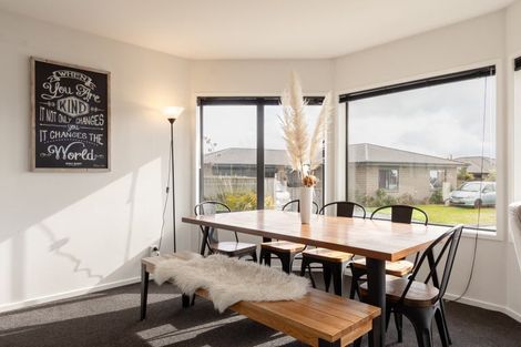 Photo of property in 9 Aqua Way, Paraparaumu, 5032