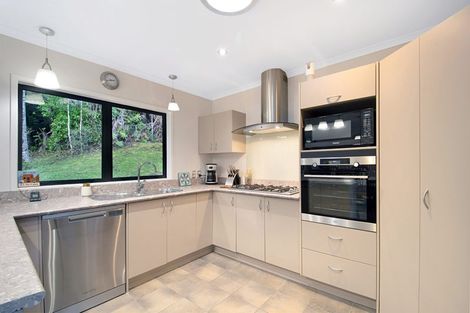 Photo of property in 125 Stoney Creek Drive, Waitakere, Henderson, 0782