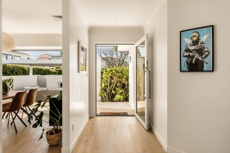 Photo of property in 194 Oceanbeach Road, Mount Maunganui, 3116