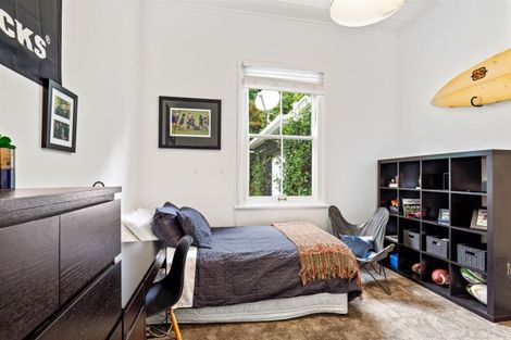 Photo of property in 20 Hebe Place, Birkenhead, Auckland, 0626