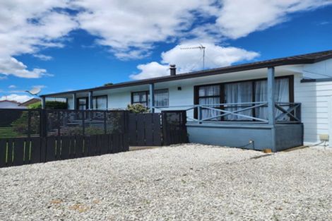 Photo of property in 2 Millar Place, Nawton, Hamilton, 3200