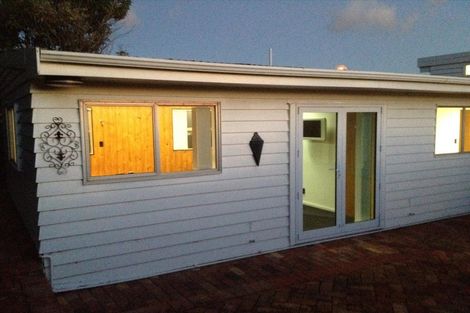 Photo of property in 37 Mulberry Street, Maungaraki, Lower Hutt, 5010