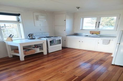 Photo of property in 12 Bowen Street, Levin, 5510