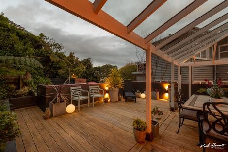 Photo of property in 15 Easdale Street, Kelburn, Wellington, 6012