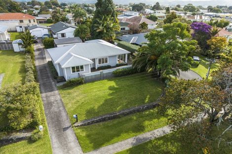 Photo of property in 17 Boucher Avenue, Te Puke, 3119