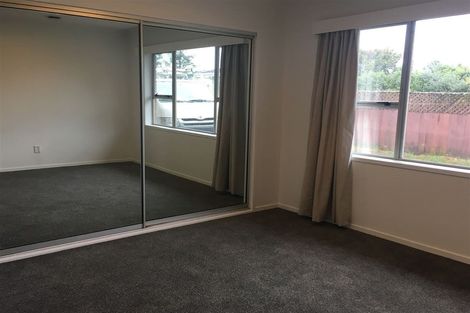 Photo of property in 1/4 Pemberton Avenue, Bayview, Auckland, 0629