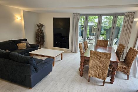 Photo of property in 3/99 Aikmans Road, Merivale, Christchurch, 8014