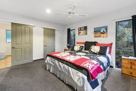 Photo of property in 322b Glenfield Road, Glenfield, Auckland, 0629
