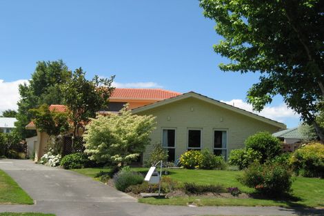 Photo of property in 6 Stormont Place, Avonhead, Christchurch, 8042