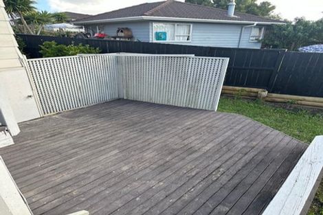 Photo of property in 1/9 Santiago Crescent, Unsworth Heights, Auckland, 0632