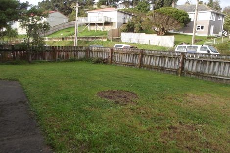 Photo of property in 12 Dorset Grove, Cannons Creek, Porirua, 5024