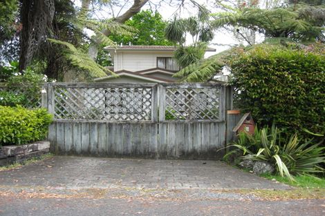 Photo of property in 9 George Avenue, Herald Island, Auckland, 0618