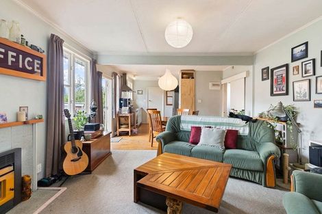 Photo of property in 9 Mavis Place, Beach Haven, Auckland, 0626