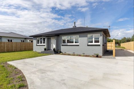 Photo of property in 60 Phillips Street, Sanson, 4817