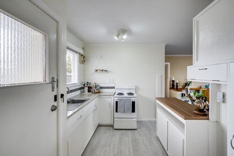 Photo of property in 14 Shearer Place, Pirimai, Napier, 4112