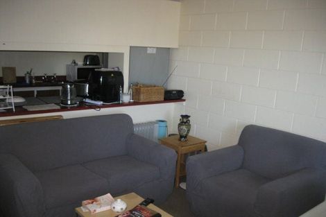 Photo of property in 2/219 Grant Road, Thorndon, Wellington, 6011