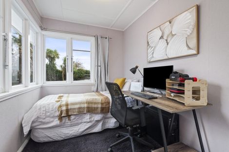 Photo of property in 5 Featherston Street, Takaro, Palmerston North, 4412
