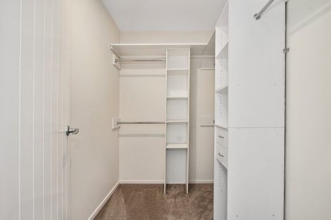 Photo of property in 4a Korotaha Terrace, Rothesay Bay, Auckland, 0630