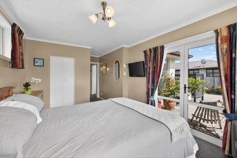 Photo of property in 208 Condell Avenue, Papanui, Christchurch, 8053