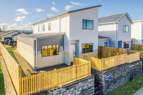 Photo of property in 27 Farranfore Road, Opaheke, Papakura, 2113