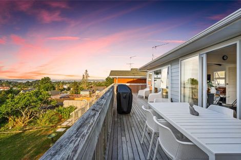 Photo of property in 56 Colwill Road, Massey, Auckland, 0614