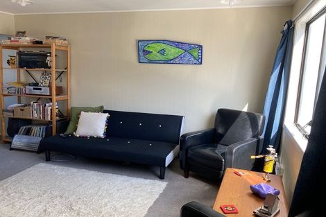 Photo of property in 2/100 Lyall Parade, Lyall Bay, Wellington, 6022