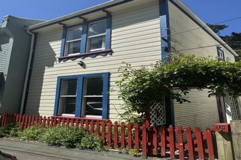 Photo of property in 19 Holloway Road, Aro Valley, Wellington, 6021
