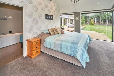 Photo of property in 25 Whisky Way, Aokautere, Palmerston North, 4471