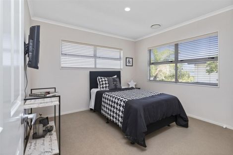 Photo of property in 25 Pine Harbour Parade, Beachlands, Auckland, 2018