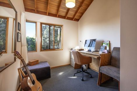 Photo of property in 113 Seaview Road, Piha, New Lynn, 0772