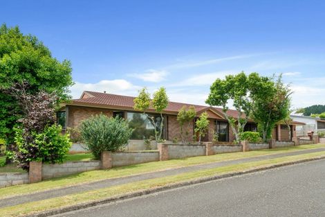 Photo of property in 12 Mark Place, Lynmore, Rotorua, 3010