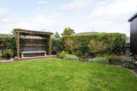 Photo of property in 11 Sandwich Road, St Andrews, Hamilton, 3200