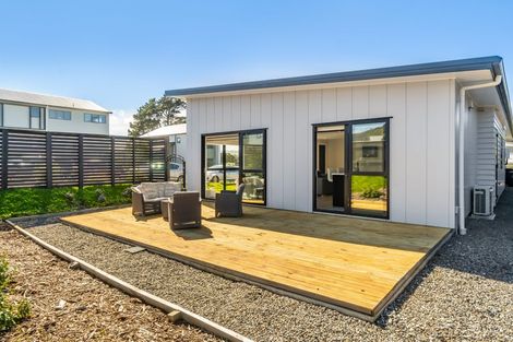 Photo of property in 1 Taraiti Crescent, Kenepuru, Porirua, 5022