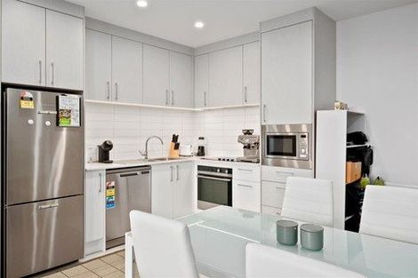 Photo of property in 208/6 Waikumete Road, Glen Eden, Auckland, 0602