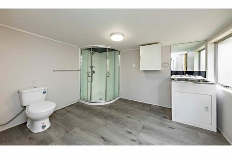 Photo of property in 11 Hinton Place, Weymouth, Auckland, 2103