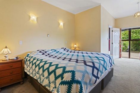 Photo of property in 2/58 Glencoe Road, Browns Bay, Auckland, 0630