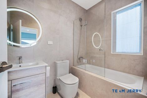 Photo of property in 67 Whare Kauri Road, Papakura, 2110