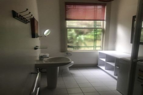 Photo of property in 46 Aurora Terrace, Kelburn, Wellington, 6012