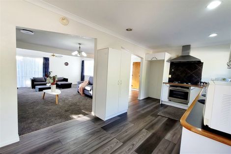 Photo of property in 4 Mossburn Grove, Kelson, Lower Hutt, 5010