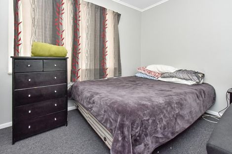 Photo of property in 60 Mckean Avenue, Manurewa, Auckland, 2102